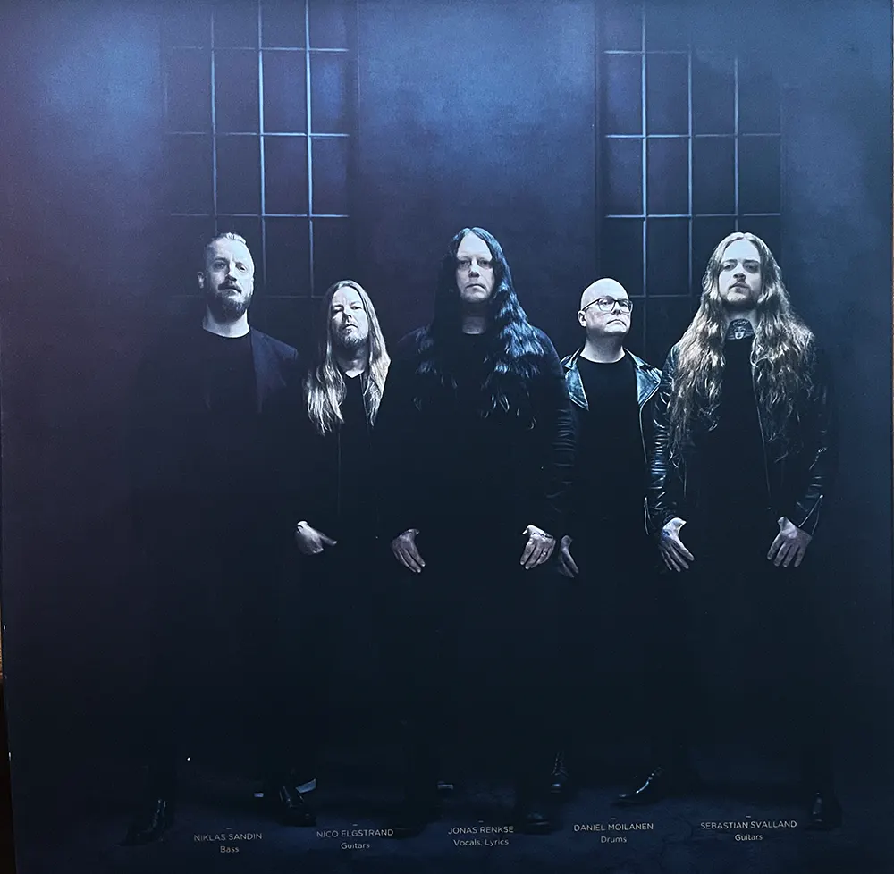 Katatonias Besetzung ist auf dem Poster den Platten beigelegt