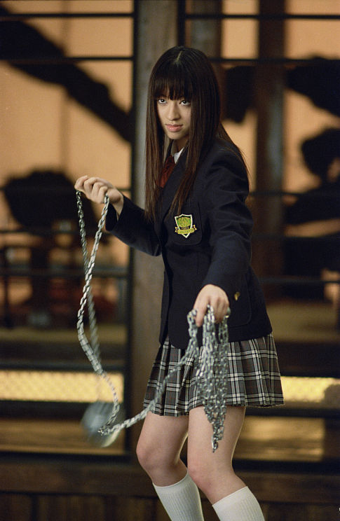 Gogo Yubari mit einem Kusarigama (Kettensichel) in Kill Bill